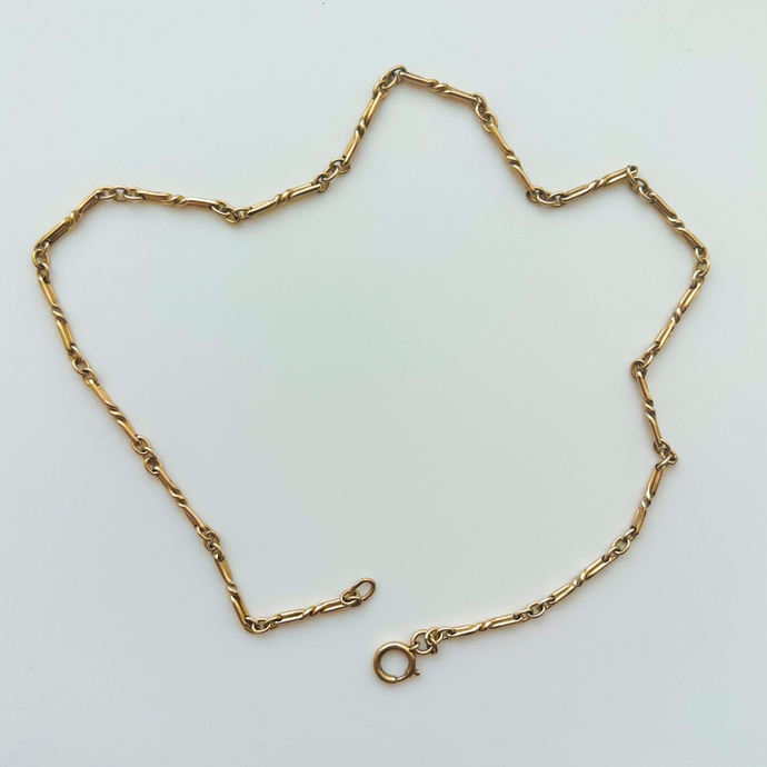 Vintage 9K, Yellow Gold ,Twisted Baby Trombone Chain.